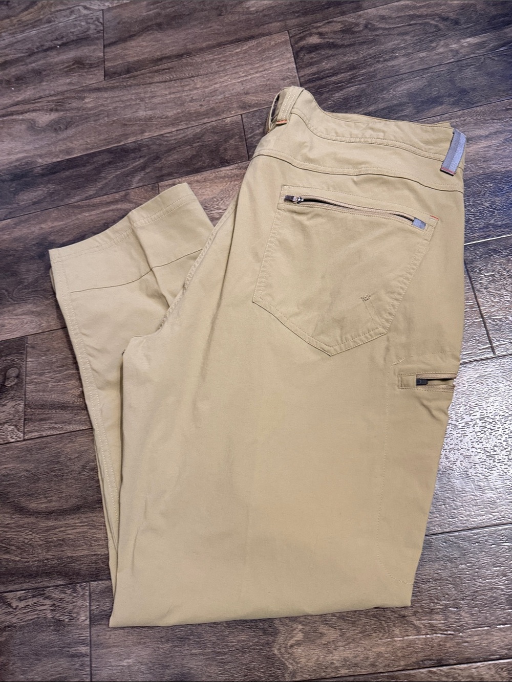 L.L. Bean Men's Light Khaki Chino Pants